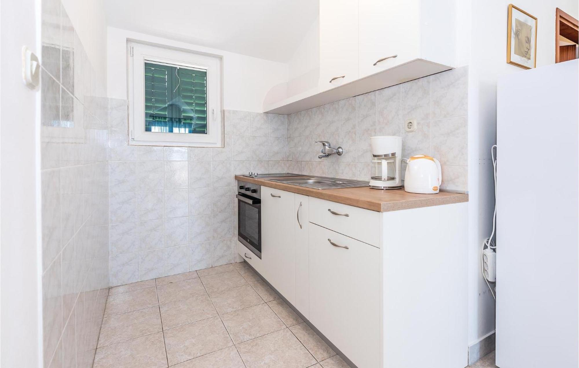 Awesome Apartment In Jezera With Kitchen المظهر الخارجي الصورة